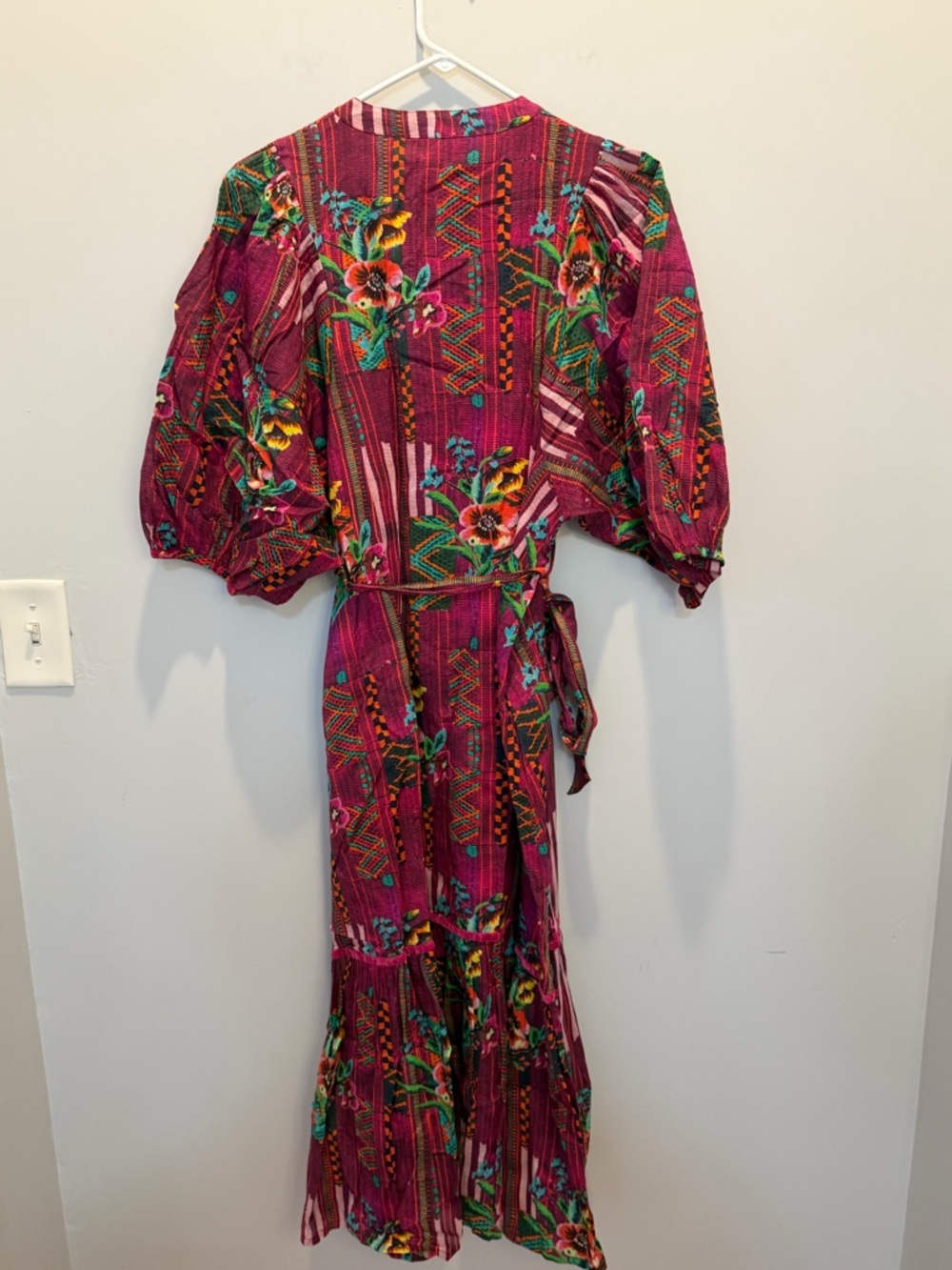Ro’s Garden Printed Bordeaux Floral Midi Dress with Puff Sleeves Tie Waist - Picture 4 of 5